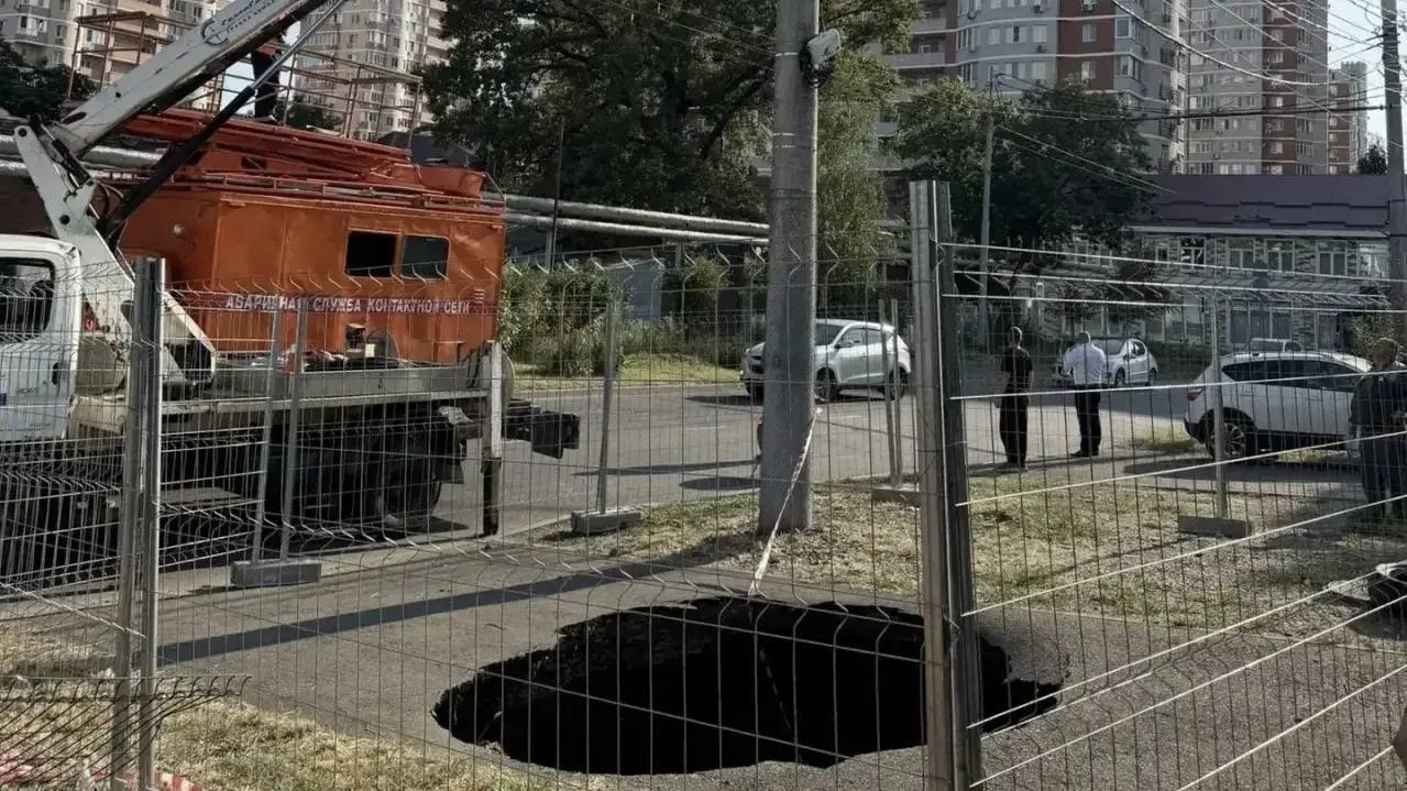 В Краснодаре ограничили движение на Кожевенной улице из-за ремонта коллектора