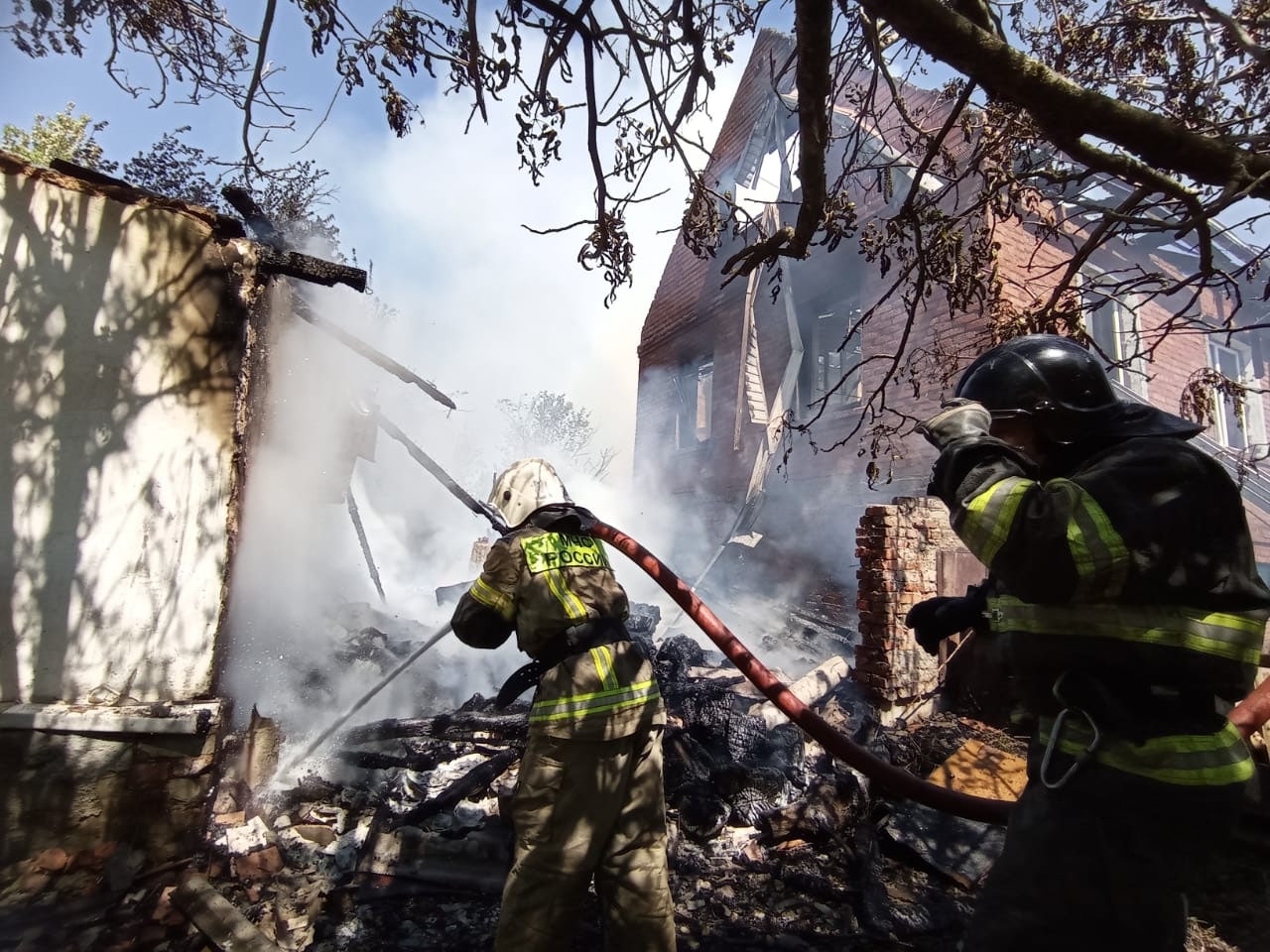 Утром в Краснодаре сгорели два частных дома – 35004