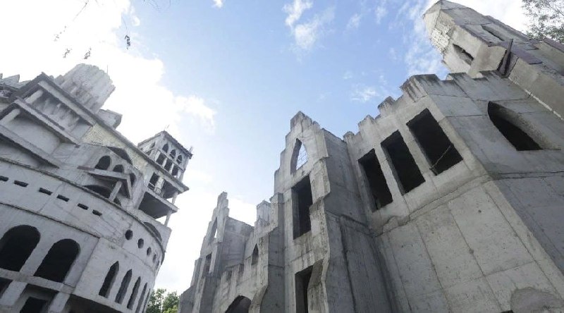 Мэрия Краснодара выкупила за 130 млн рублей «замок»-недострой на Затоне