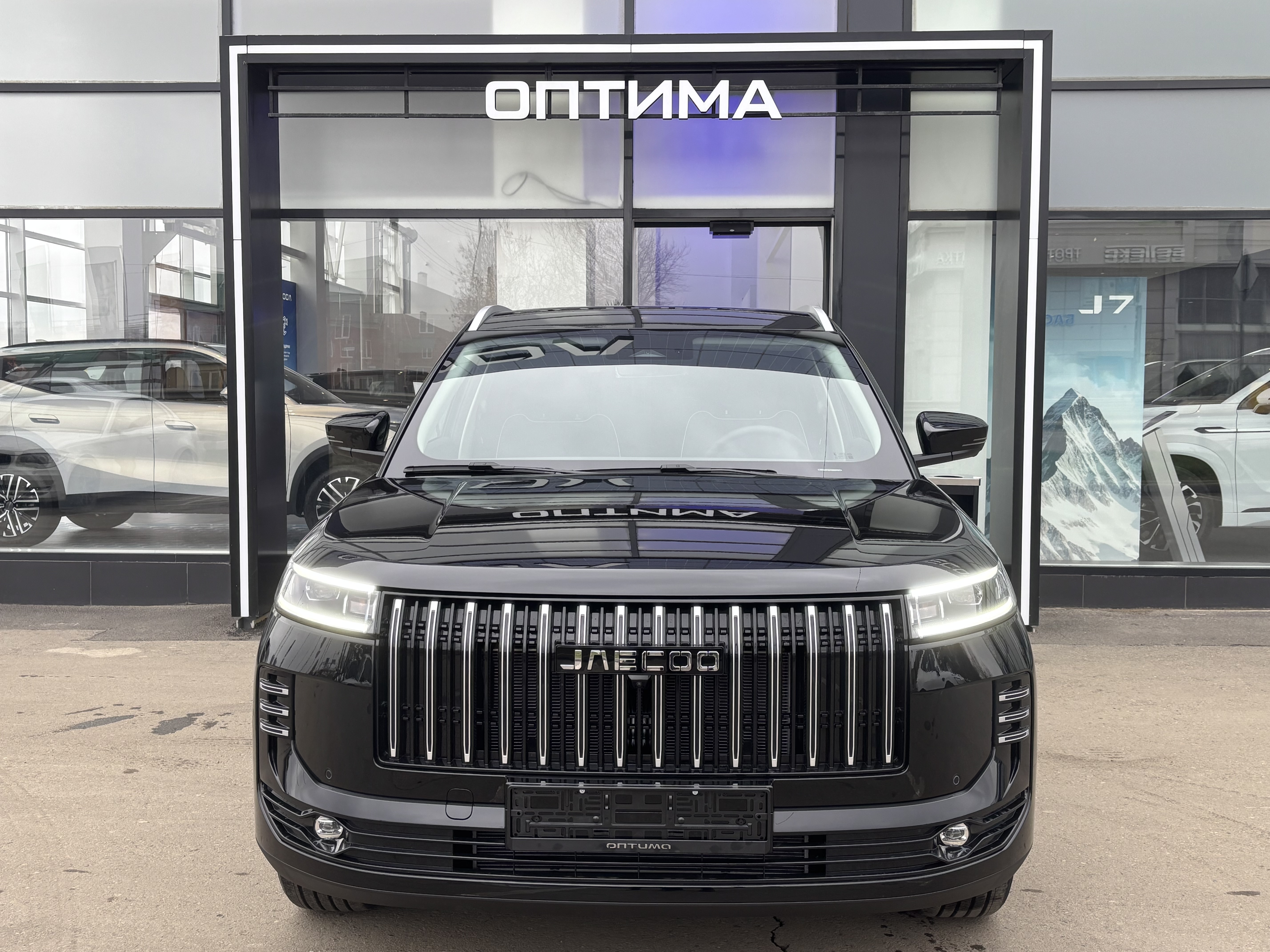 Новый кроссовер JAECOO J6: стиль, технологии и уверенность в любой поездке