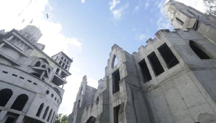 Мэрия Краснодара выкупила за 130 млн рублей «замок»-недострой на Затоне