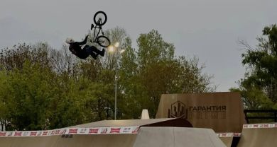 Краснодарский спортсмен Арсений Любишкин выиграл третий этап Кубка России по BMX-фристайлу