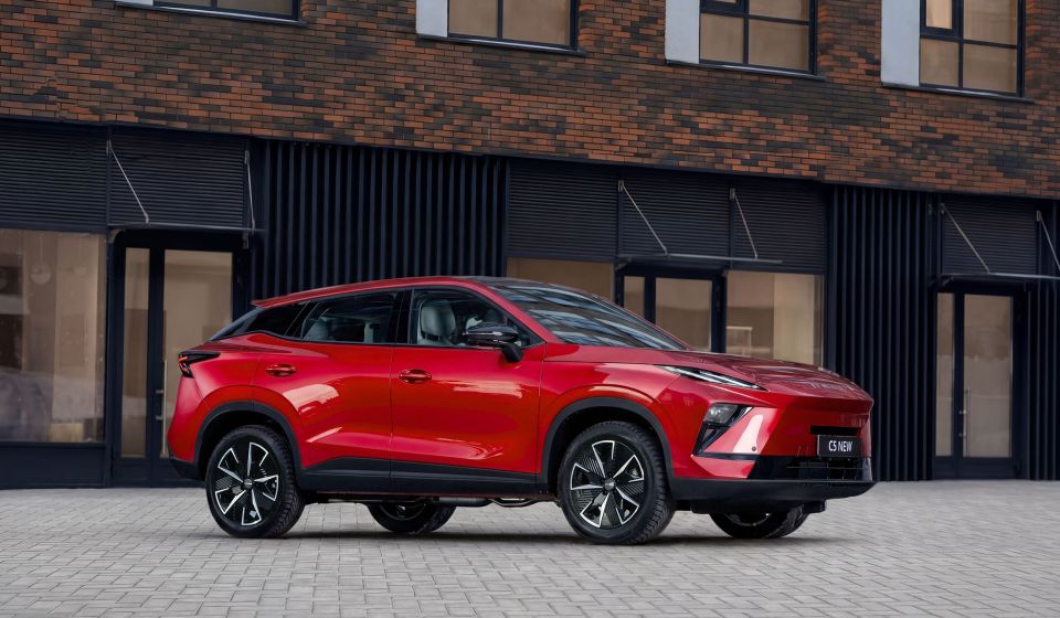 Обзор преимуществ автомобиля OMODA C5 для городской жизни летом
