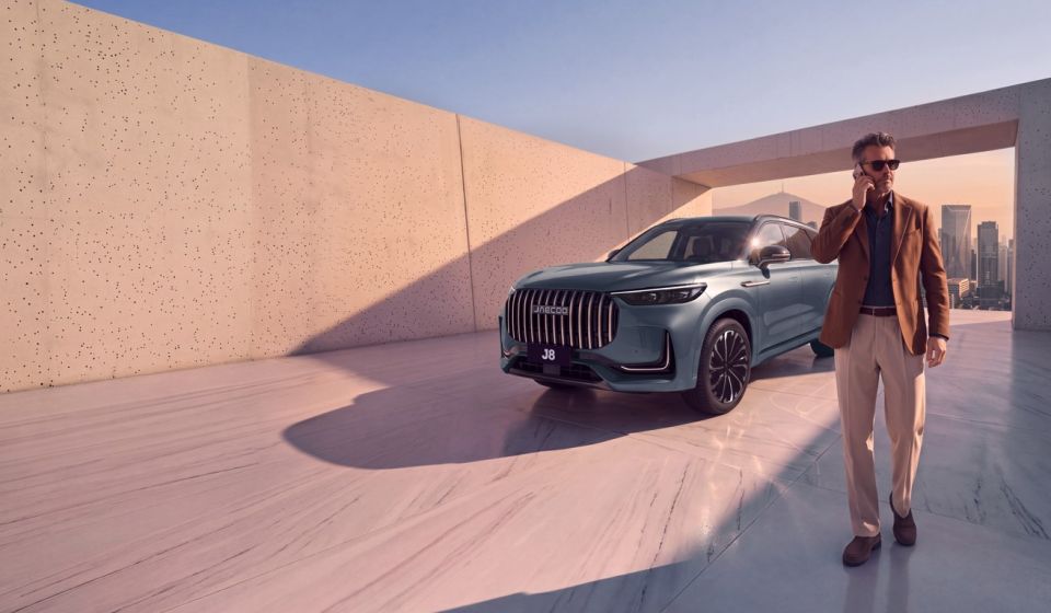 JAECOO J8 — флагманская амбиция: пространство, технологии и мощь